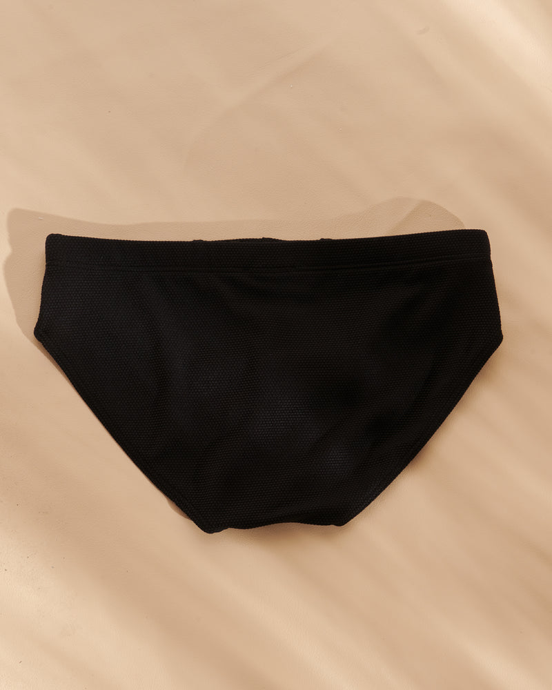 01 BLACK
