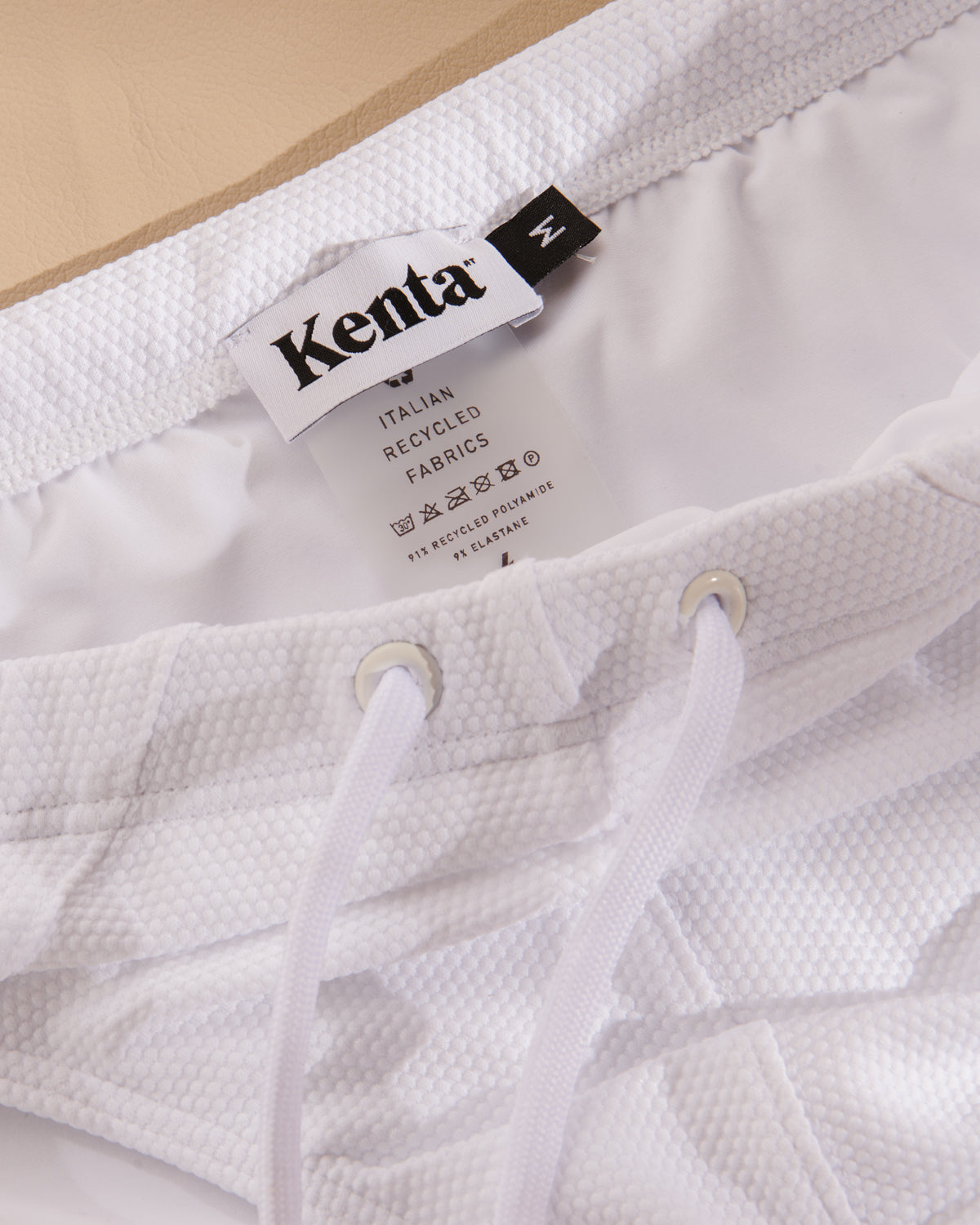 01 WHITE – Kenta