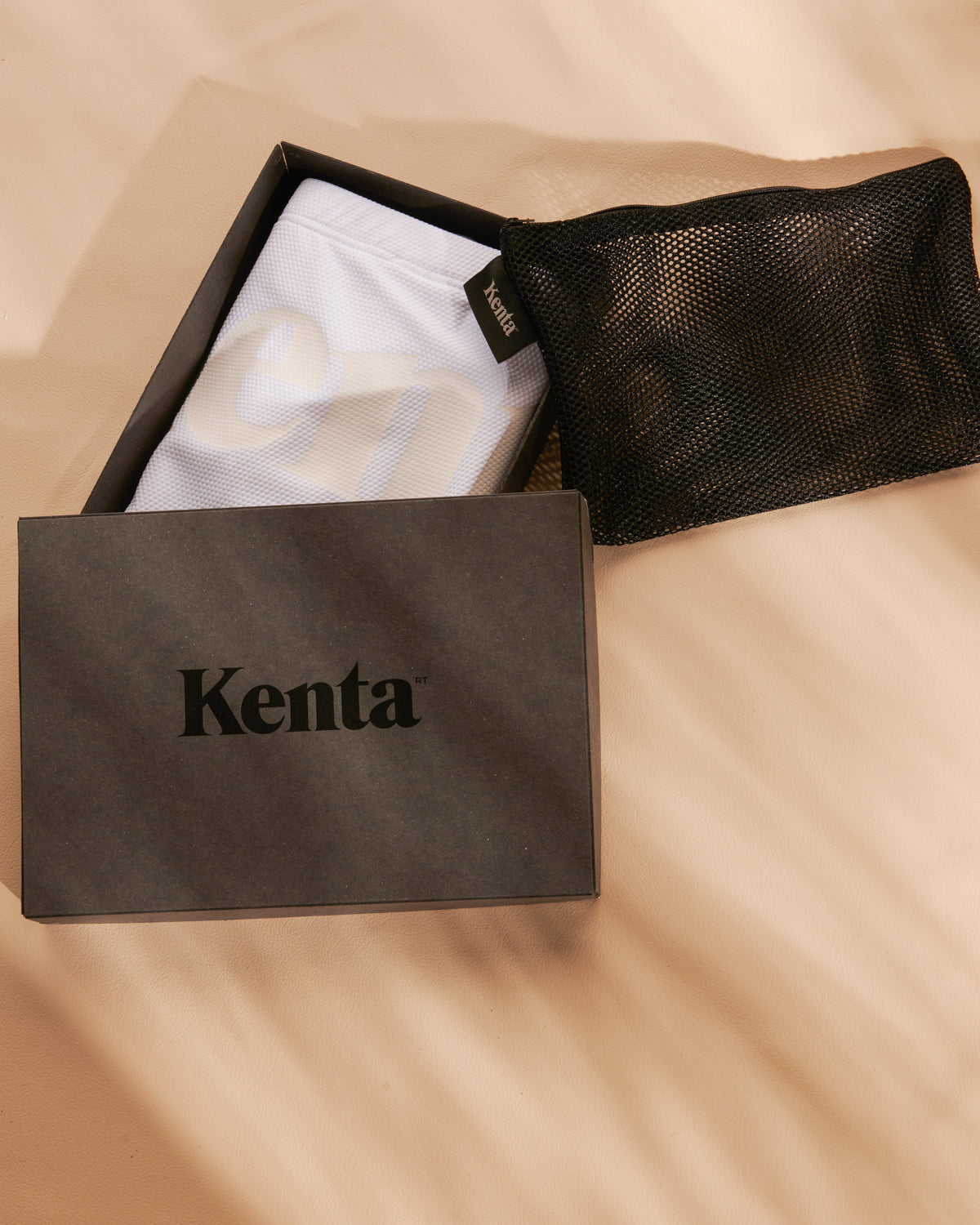 01 WHITE LOGO – Kenta
